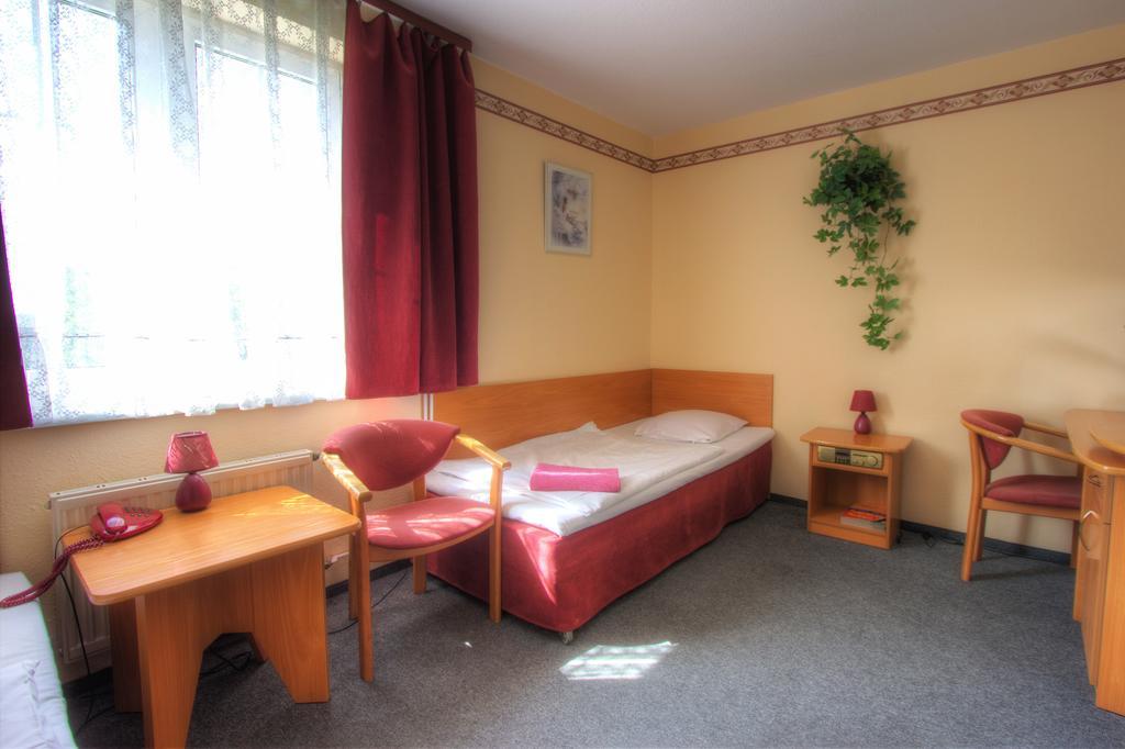 Hotel Margo Cedynia Ruang foto