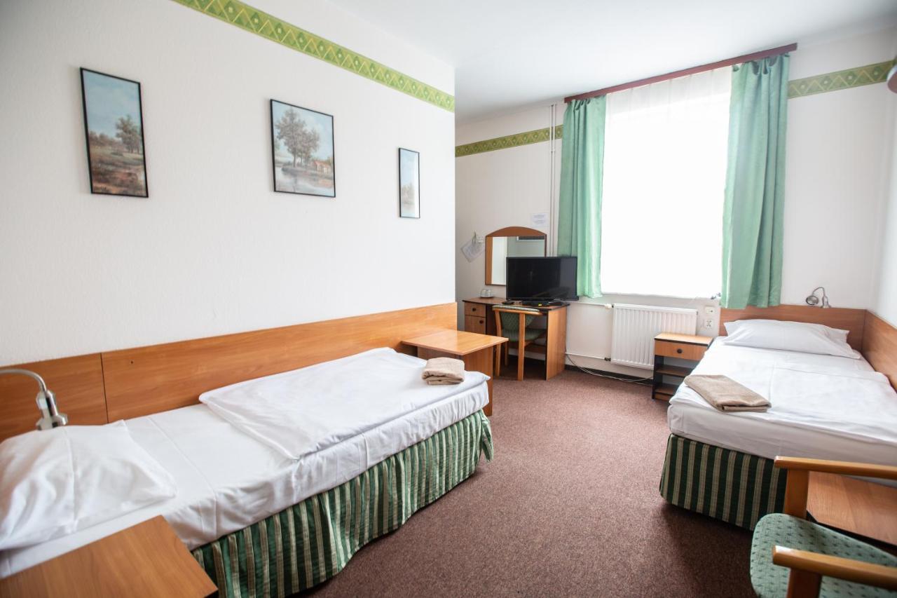 Hotel Margo Cedynia Bagian luar foto