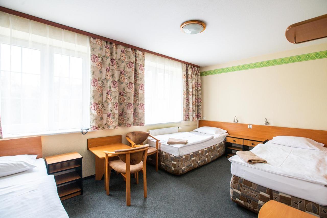 Hotel Margo Cedynia Bagian luar foto